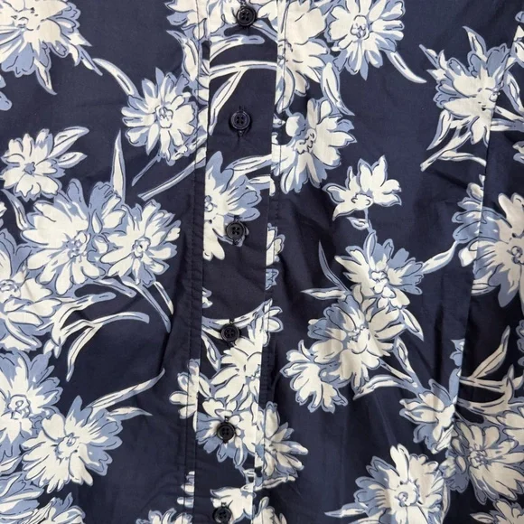 NWT Entro blue and white floral blouse - Picture 3 of 4
